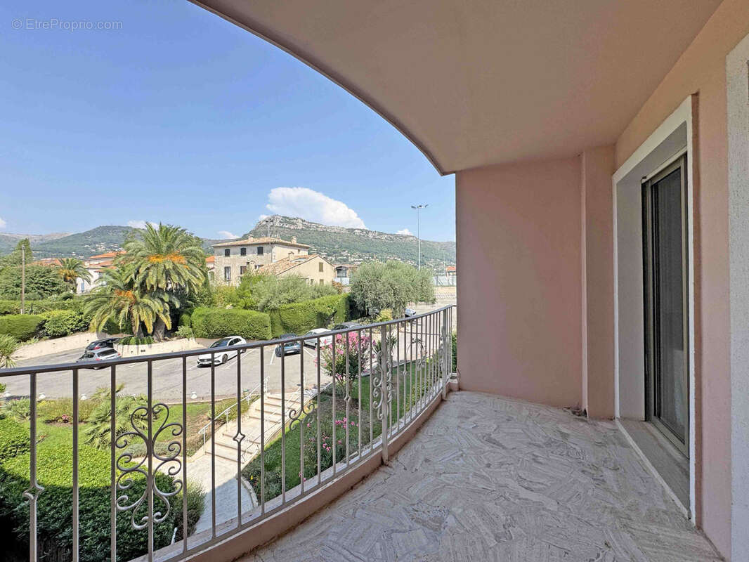 Appartement à VENCE