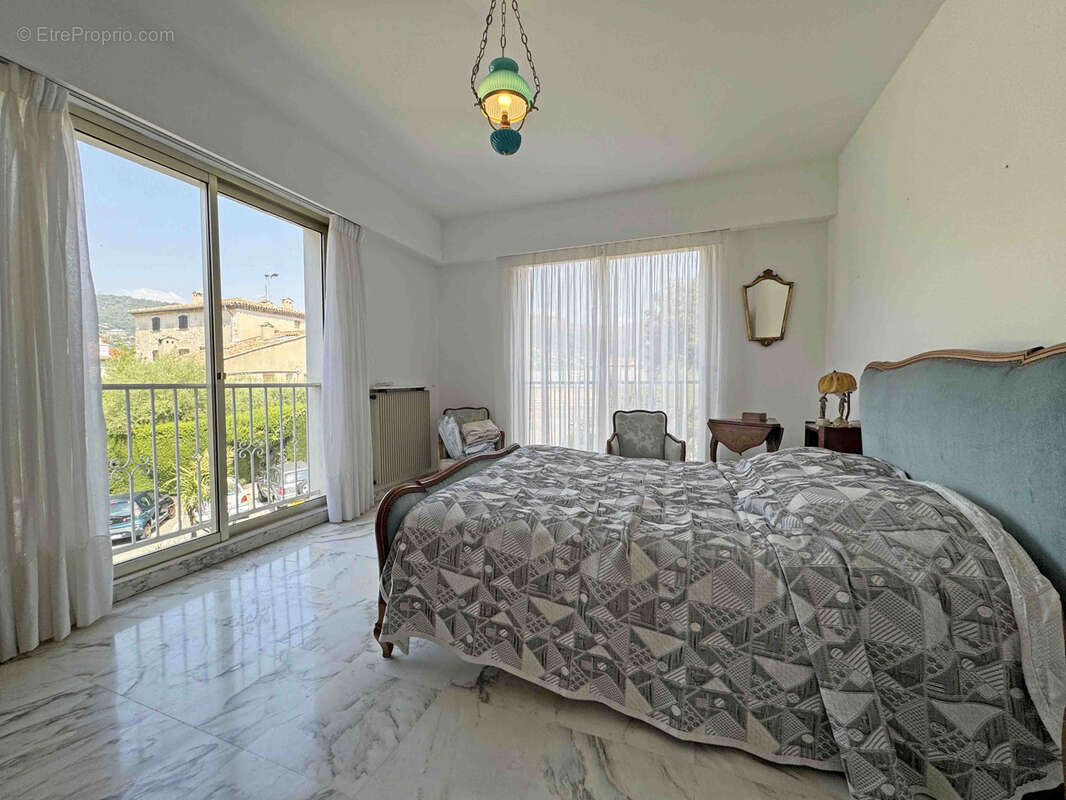 Appartement à VENCE