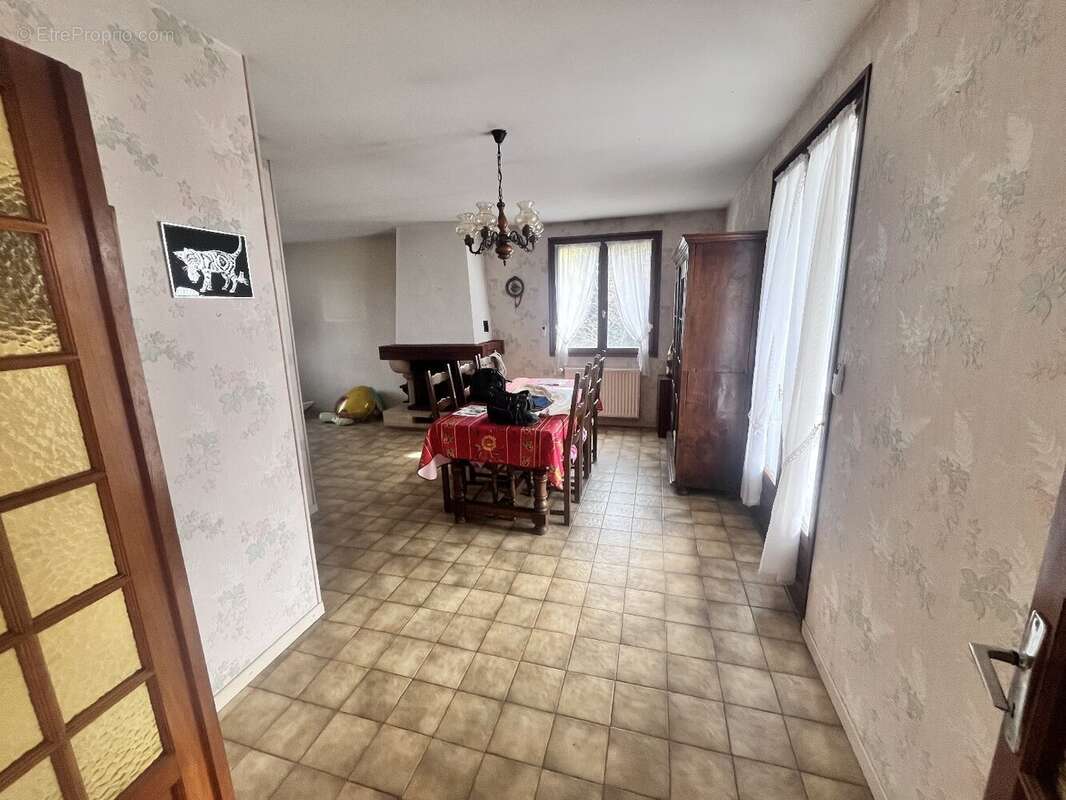 Maison à VETRAZ-MONTHOUX