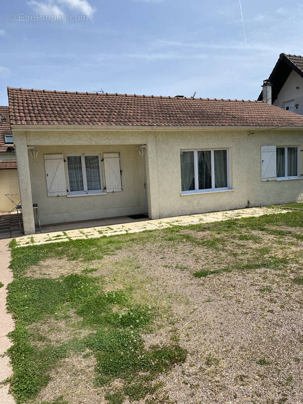 Maison à PARAY-VIEILLE-POSTE