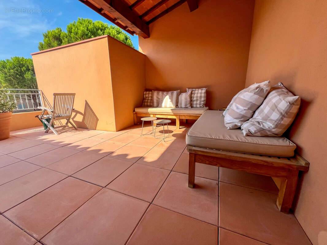 Appartement à LORGUES