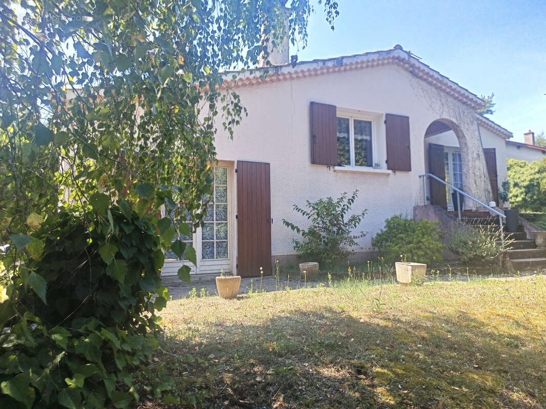 Maison à SALAISE-SUR-SANNE