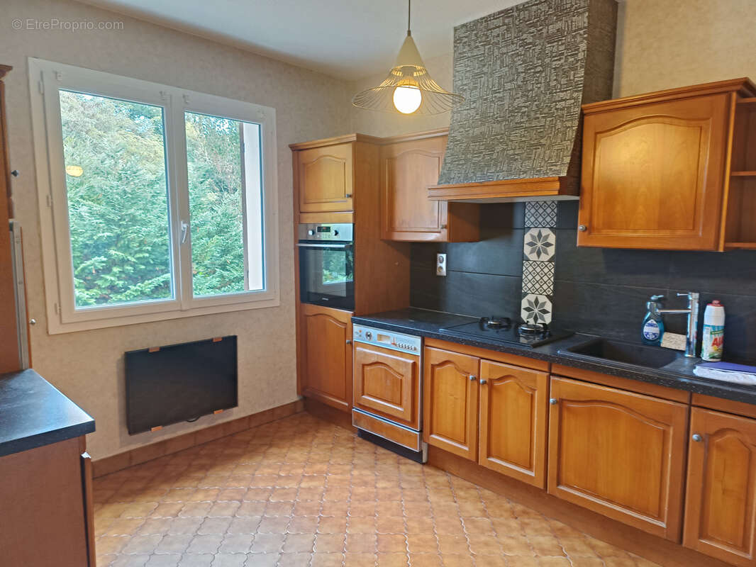 Maison à SALAISE-SUR-SANNE