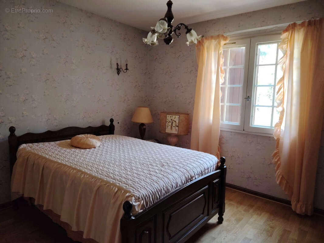 Maison à SALAISE-SUR-SANNE