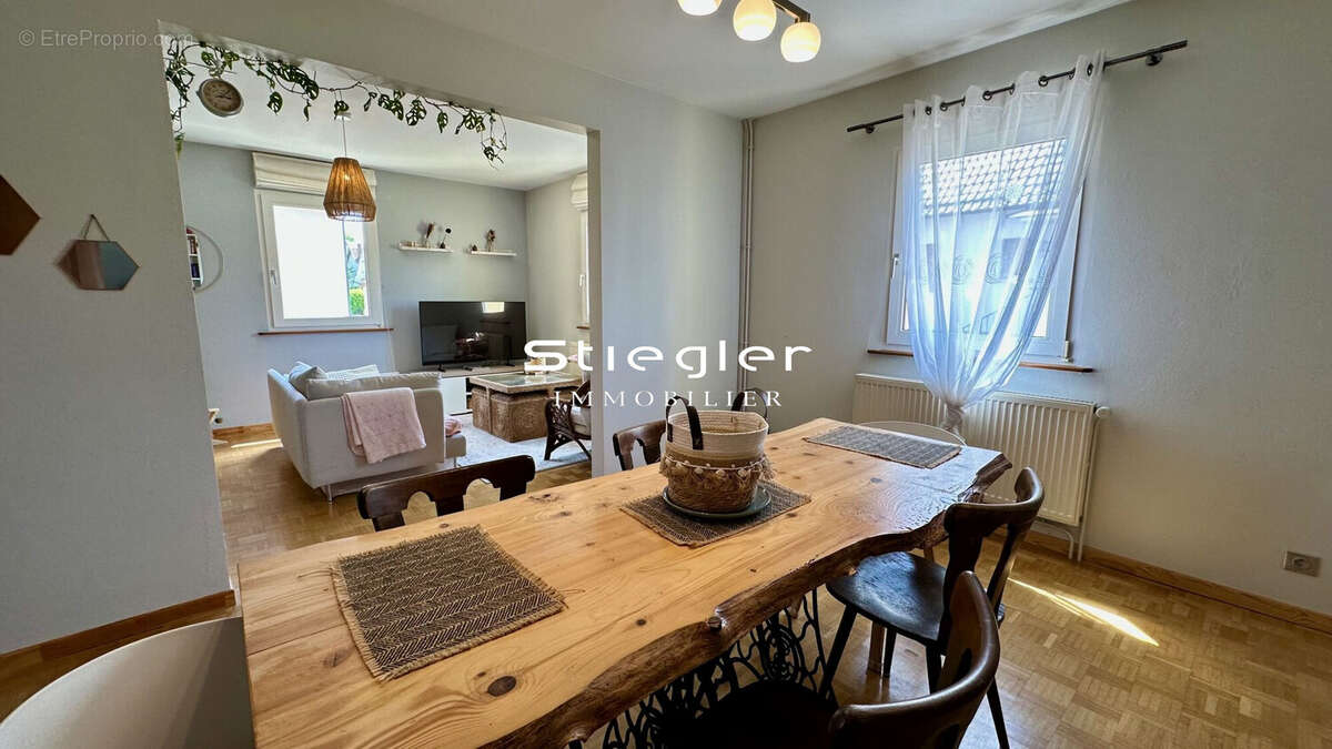 Salon séjour - Maison à ILLKIRCH-GRAFFENSTADEN