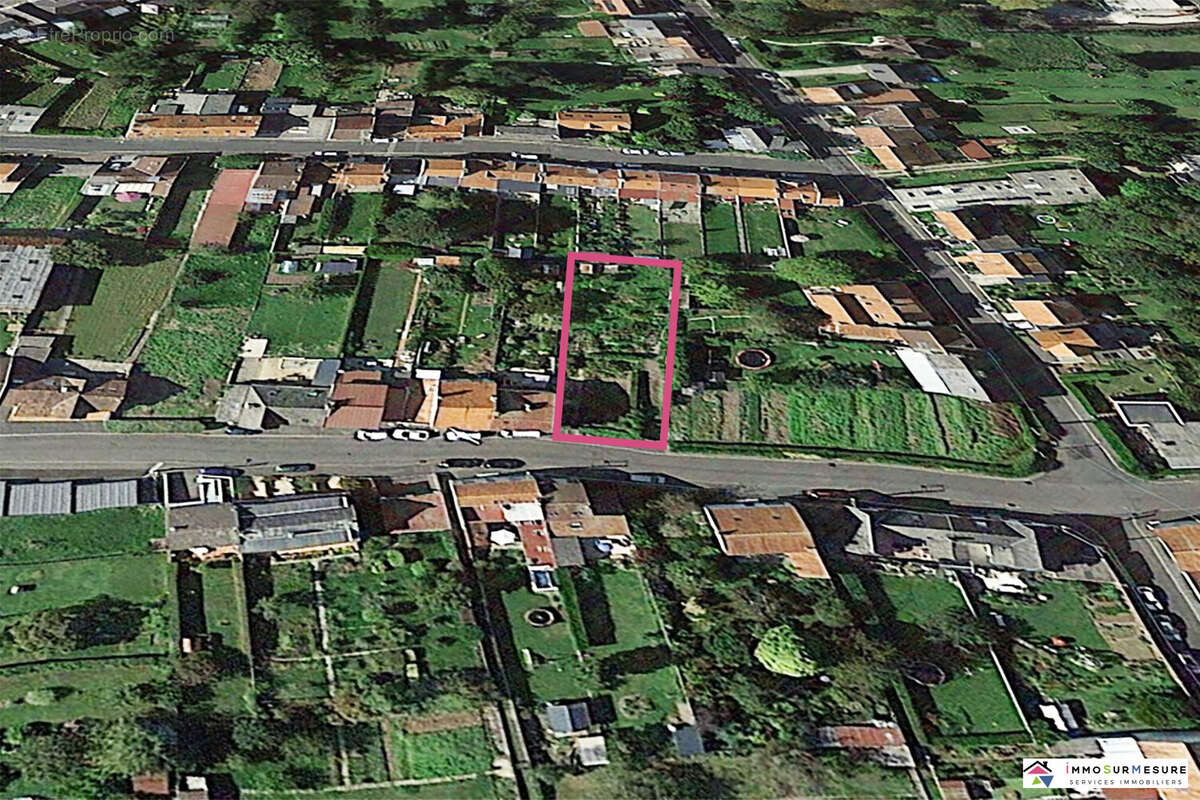 Terrain à SAINT-POL-SUR-TERNOISE