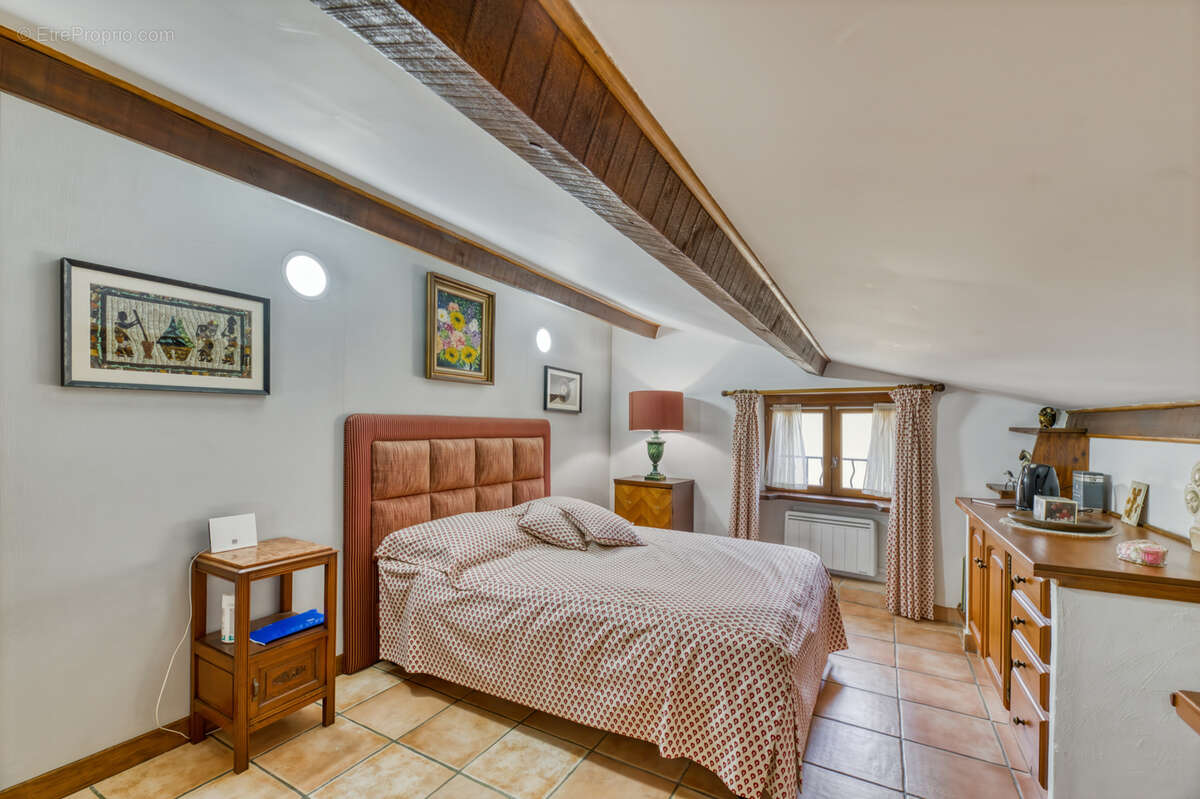 Appartement à L&#039;ESCARENE