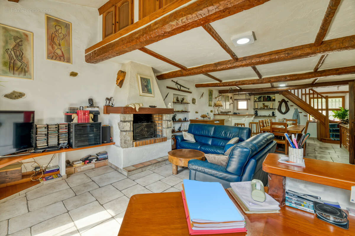 Appartement à L&#039;ESCARENE