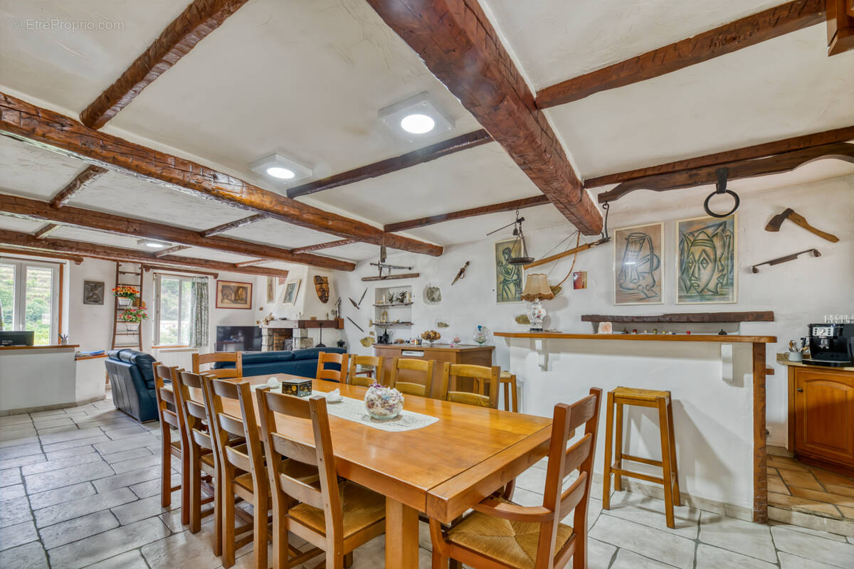 Appartement à L&#039;ESCARENE