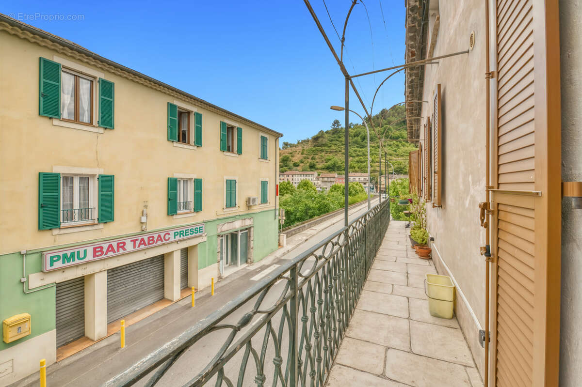 Appartement à L&#039;ESCARENE