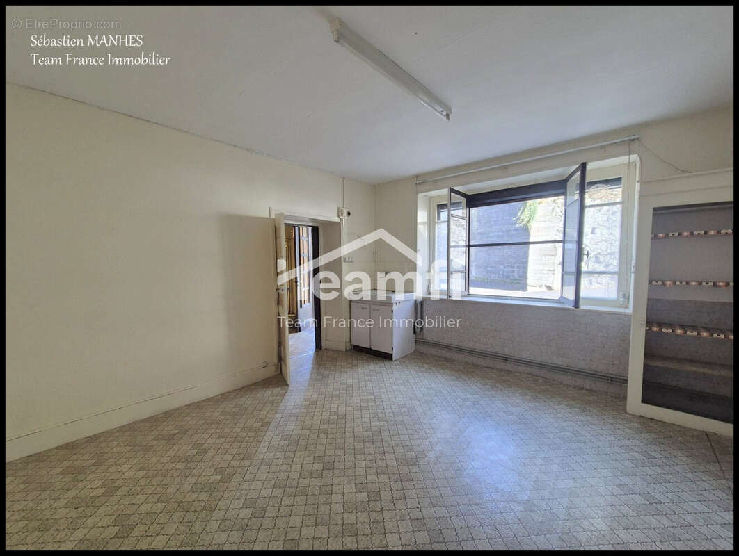 Appartement à THIERS