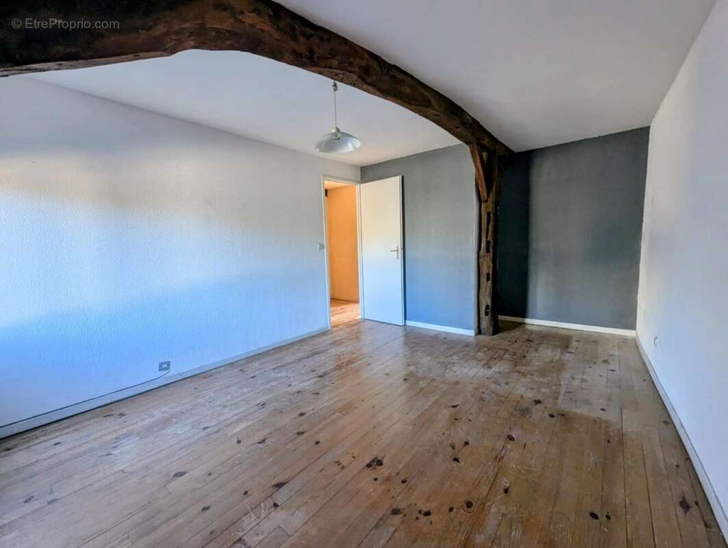 Chambre 1 - Maison à COUTRAS