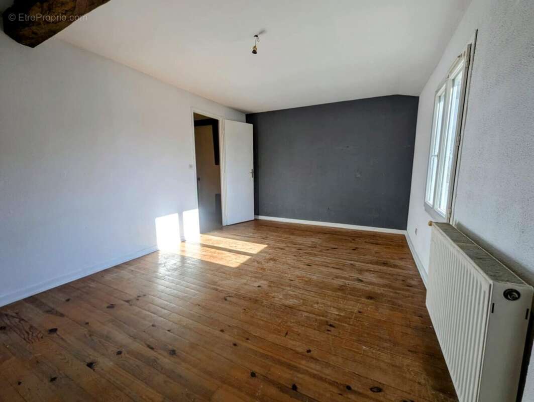 Chambre 2 - Maison à COUTRAS