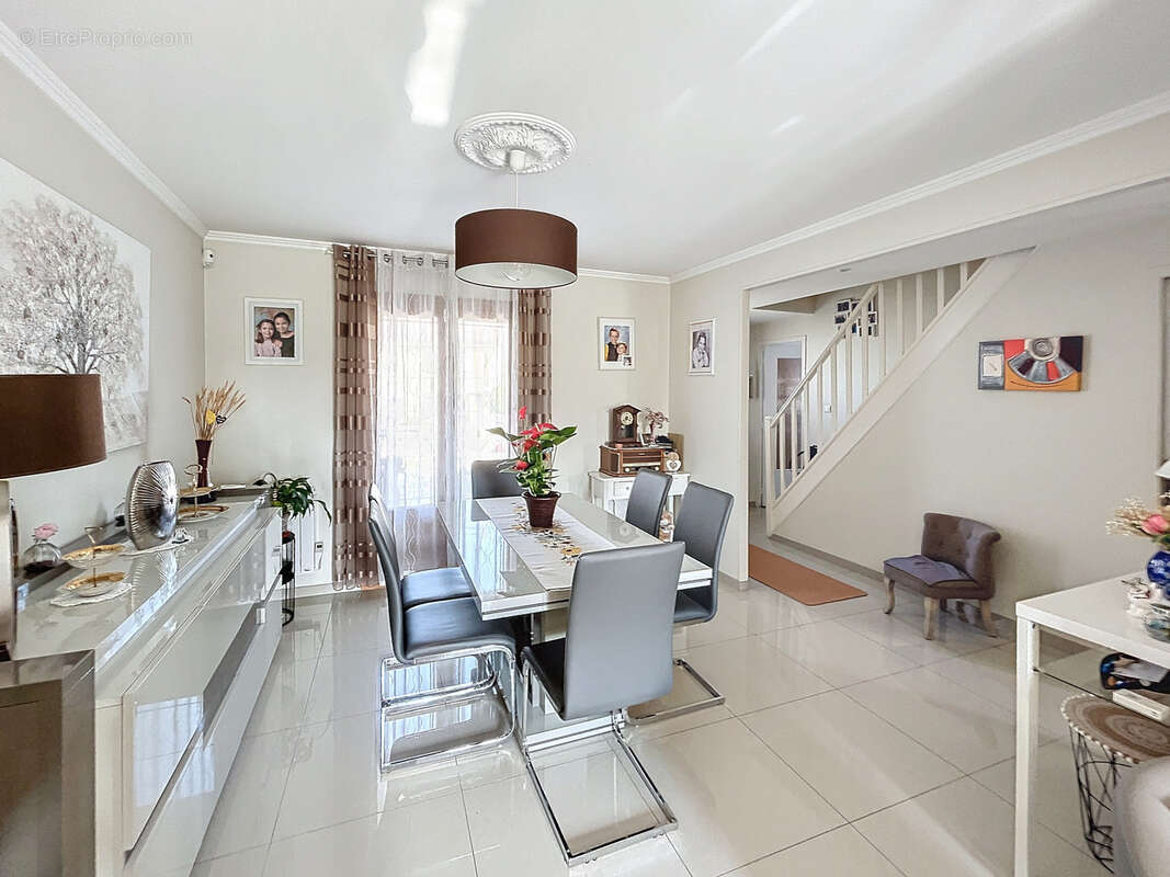 Maison à VILLEPINTE