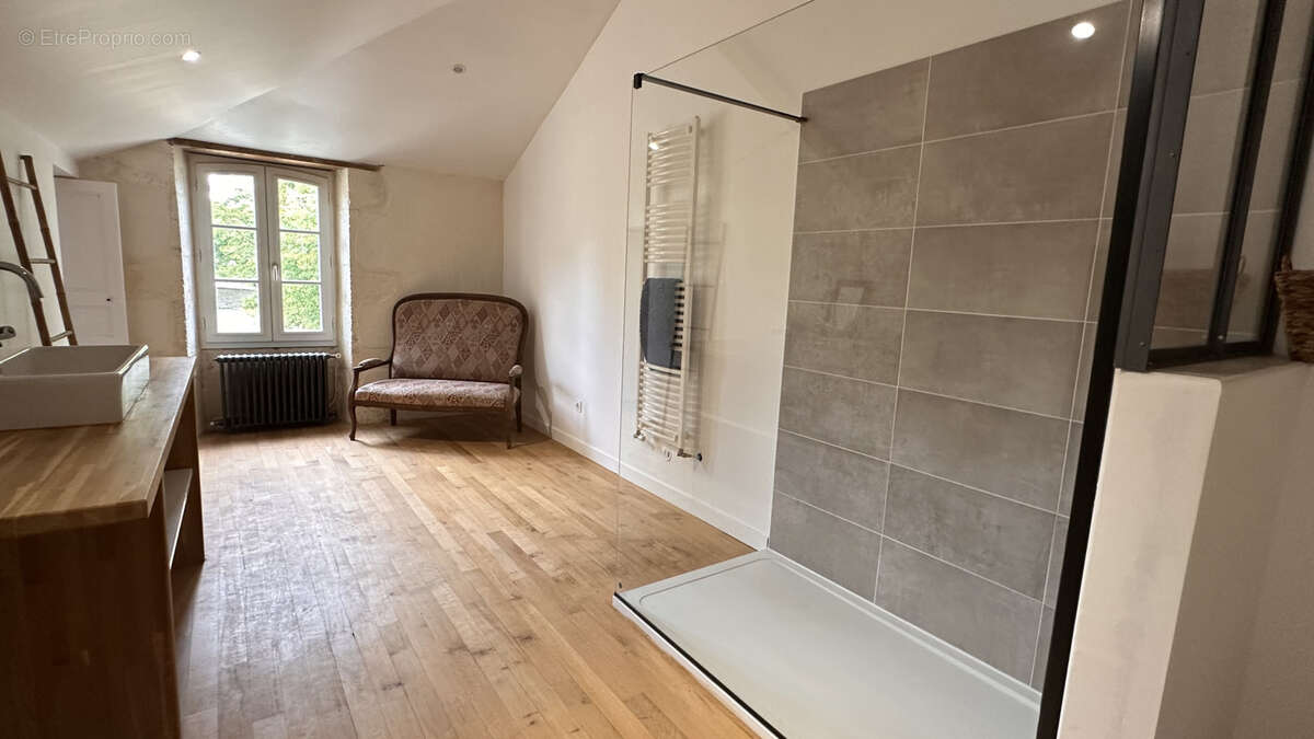 Maison à SAINT-JEAN-D&#039;ANGELY