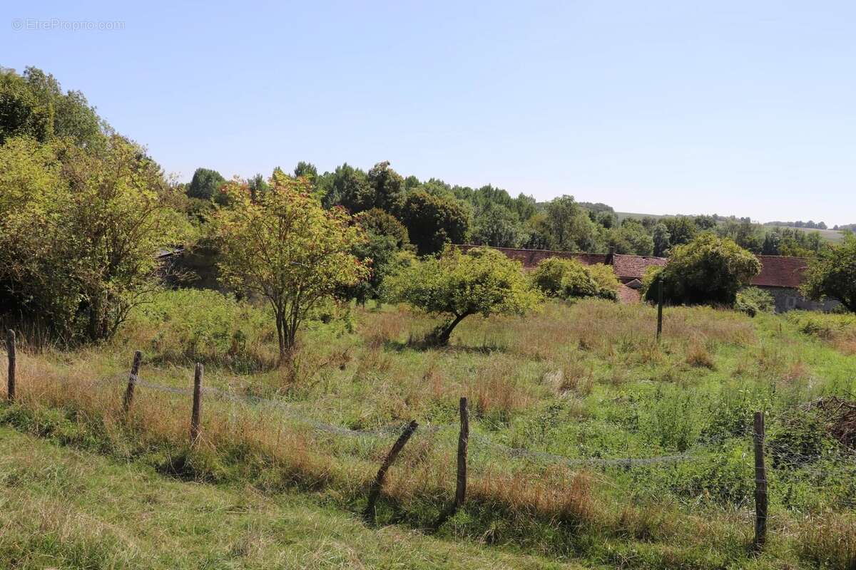 Maison à MONTDAUPHIN