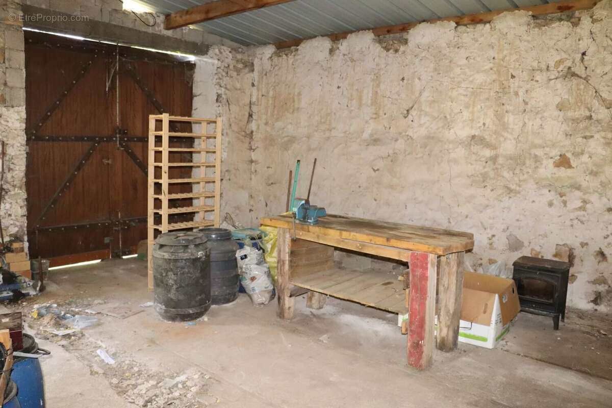 Maison à MONTDAUPHIN