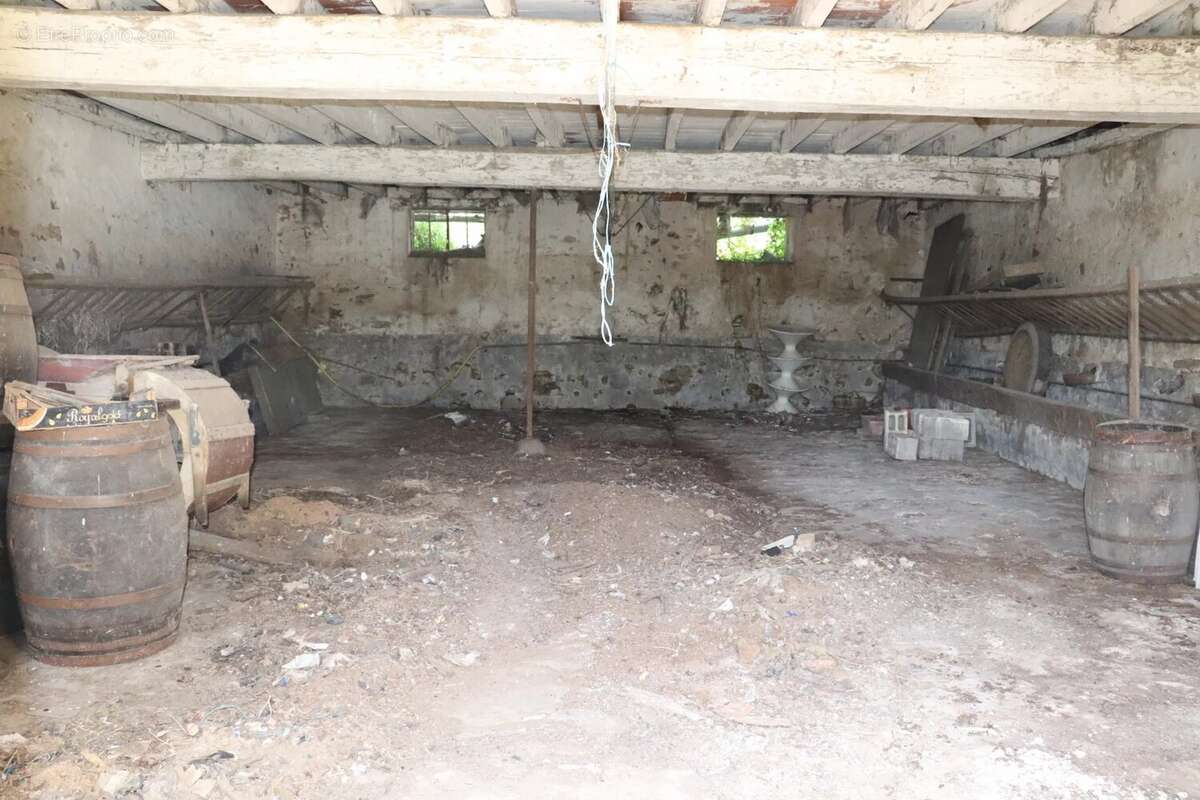 Maison à MONTDAUPHIN