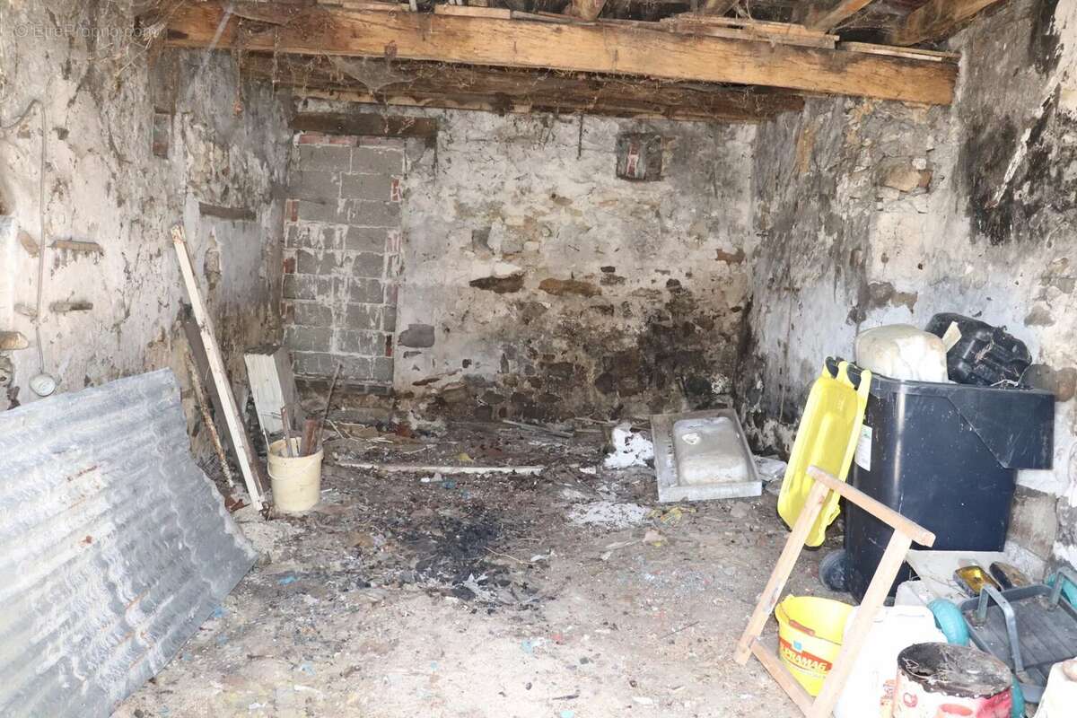 Maison à MONTDAUPHIN