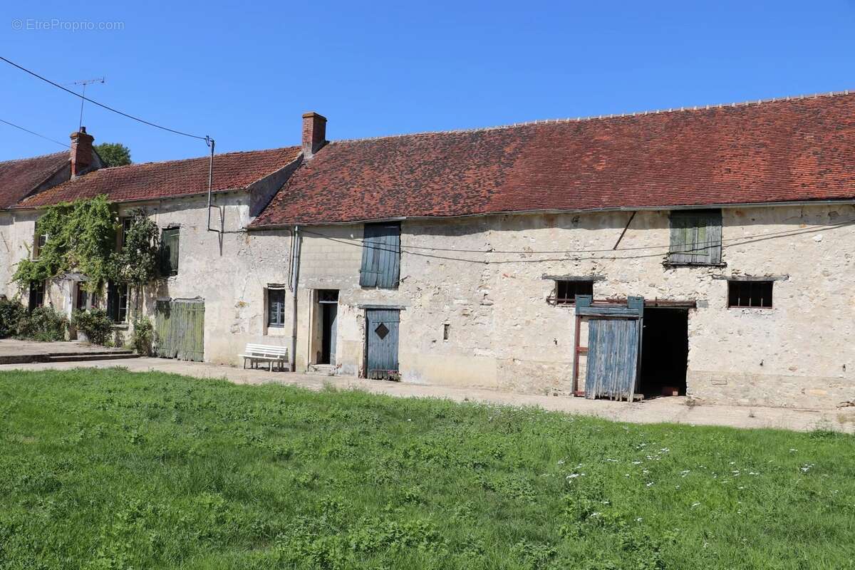Maison à MONTDAUPHIN