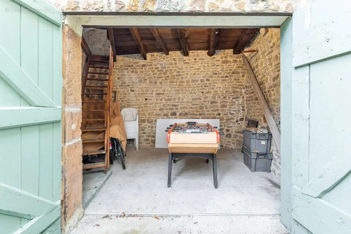 Maison à CHAZAY-D&#039;AZERGUES