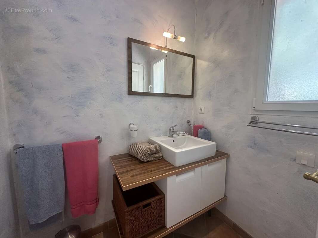 Maison à ROQUEBRUNE-SUR-ARGENS