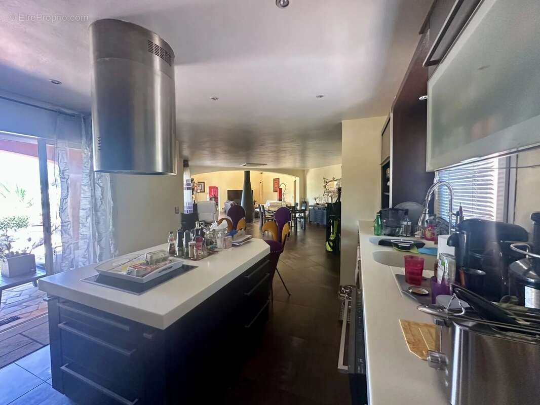 Maison à ROQUEBRUNE-SUR-ARGENS