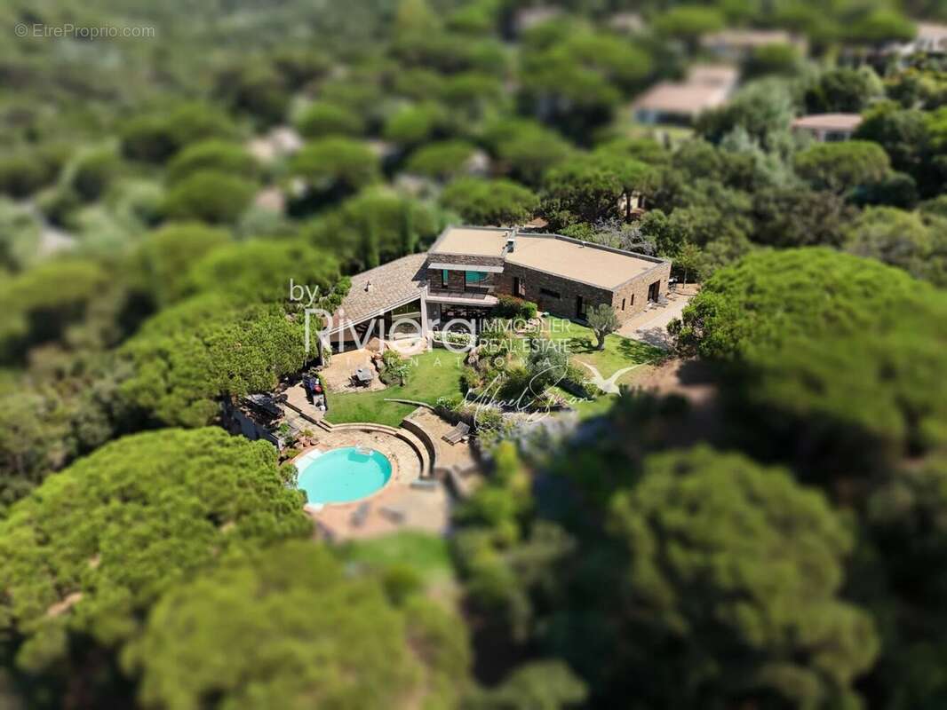 Maison à LA CROIX-VALMER