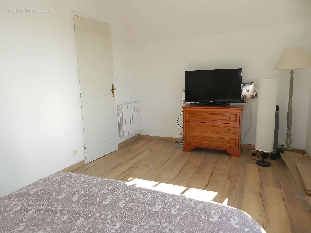 Maison à SAINT-PIERRE-SUR-DIVES