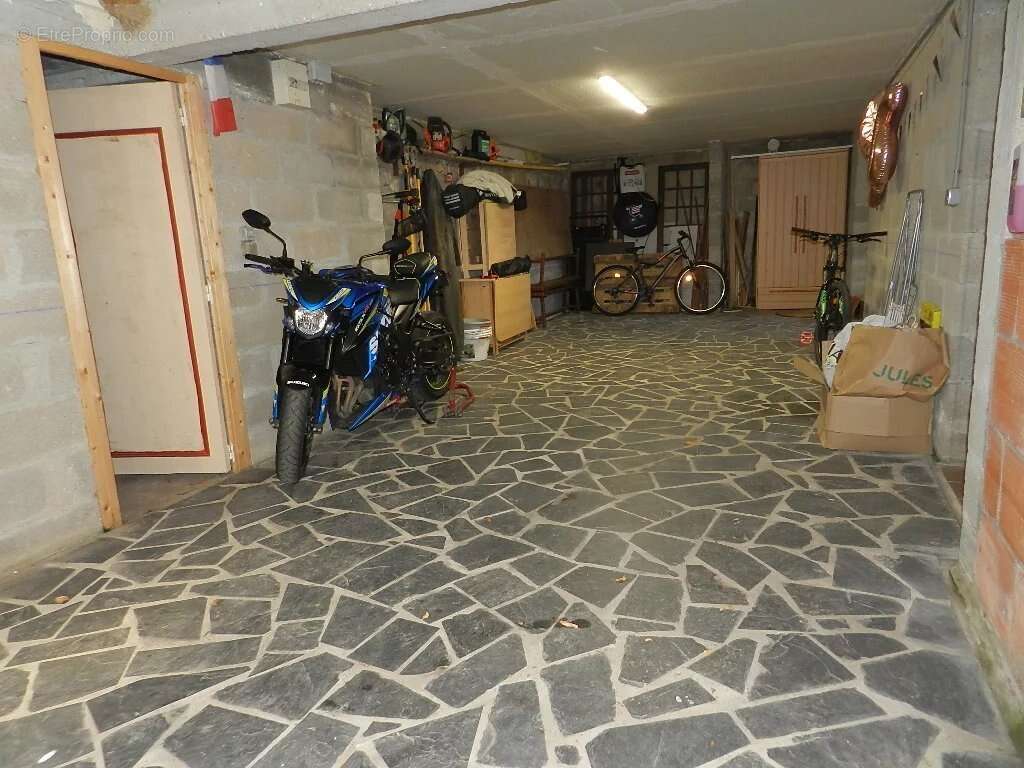 Maison à SAINT-PIERRE-SUR-DIVES