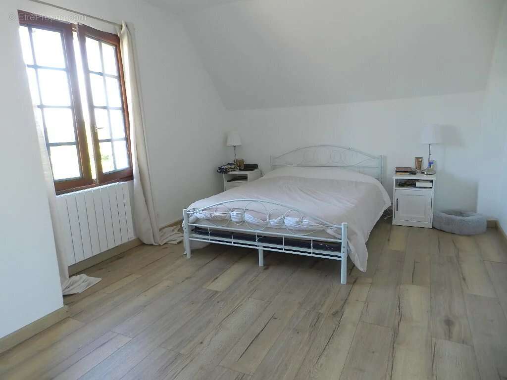 Maison à SAINT-PIERRE-SUR-DIVES