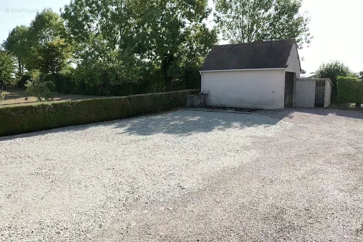 Maison à SAINT-PIERRE-SUR-DIVES