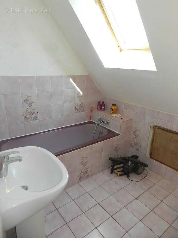 Maison à SAINT-PIERRE-SUR-DIVES