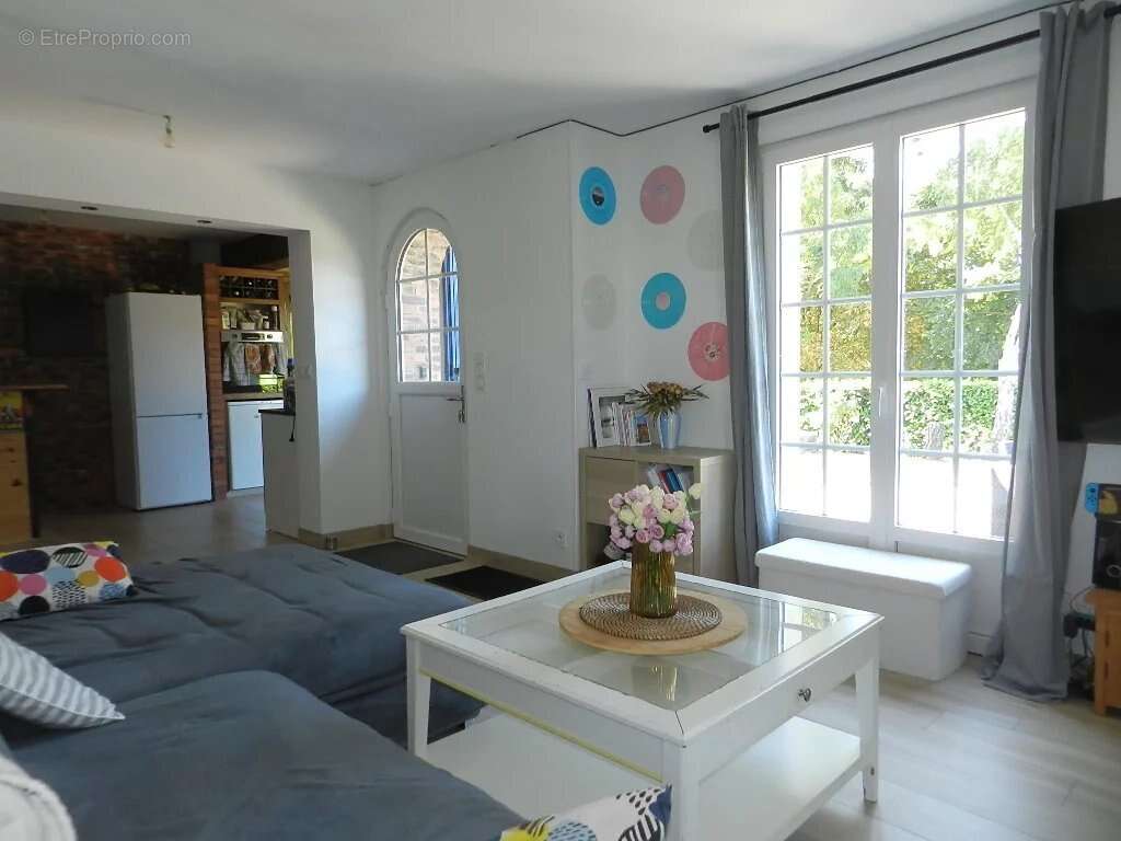 Maison à SAINT-PIERRE-SUR-DIVES