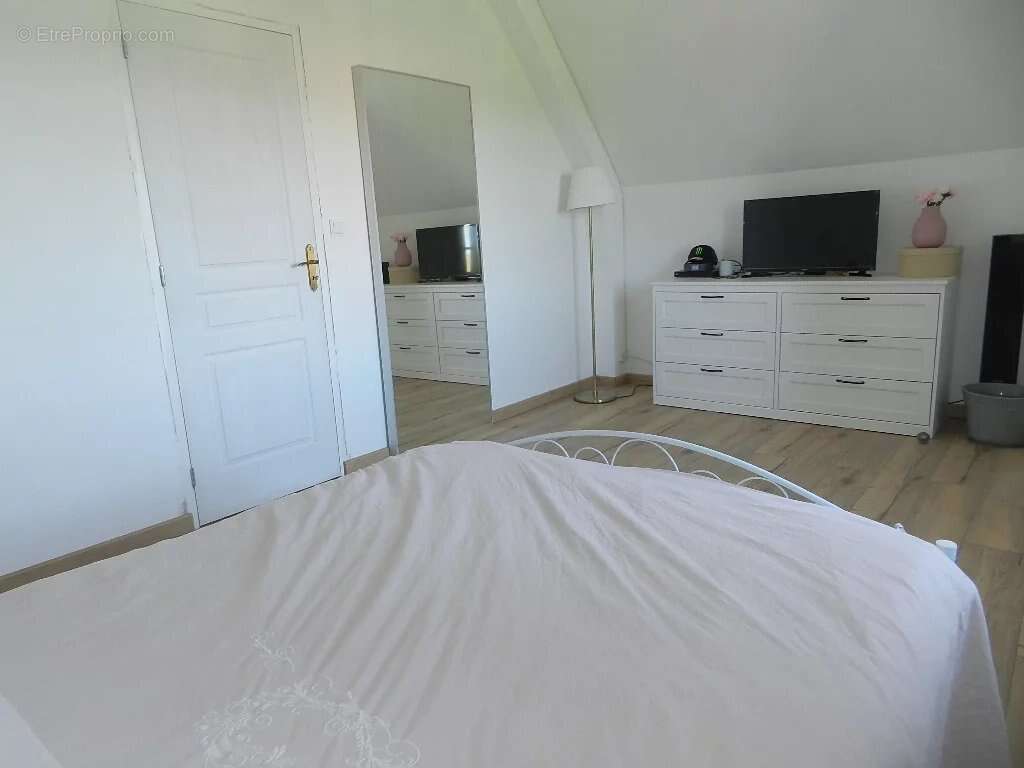 Maison à SAINT-PIERRE-SUR-DIVES