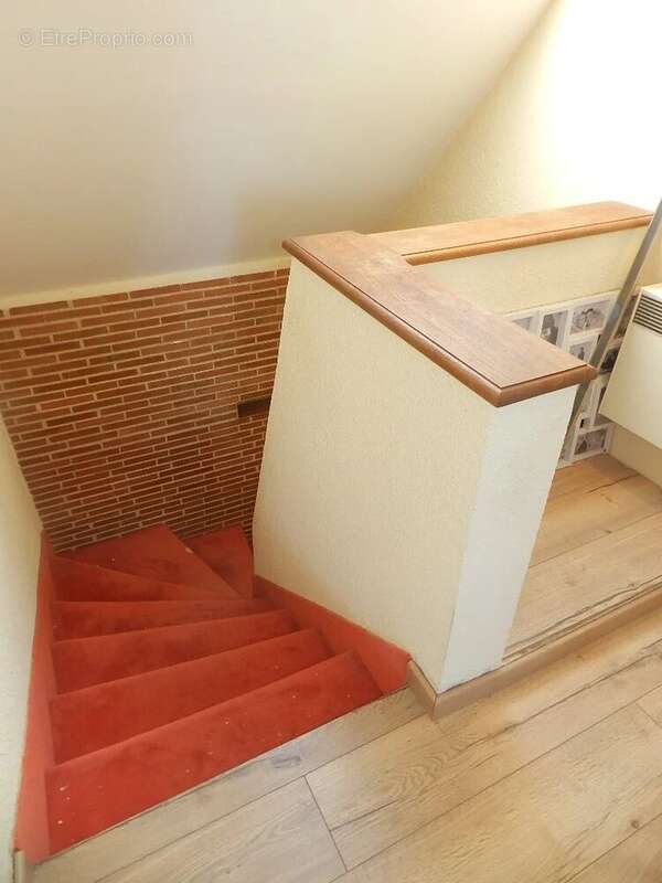 Maison à SAINT-PIERRE-SUR-DIVES