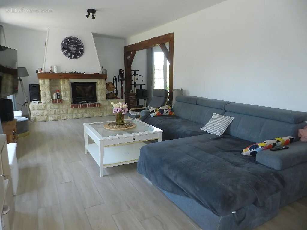 Maison à SAINT-PIERRE-SUR-DIVES