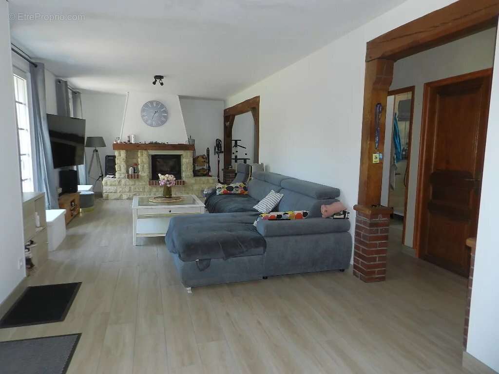 Maison à SAINT-PIERRE-SUR-DIVES