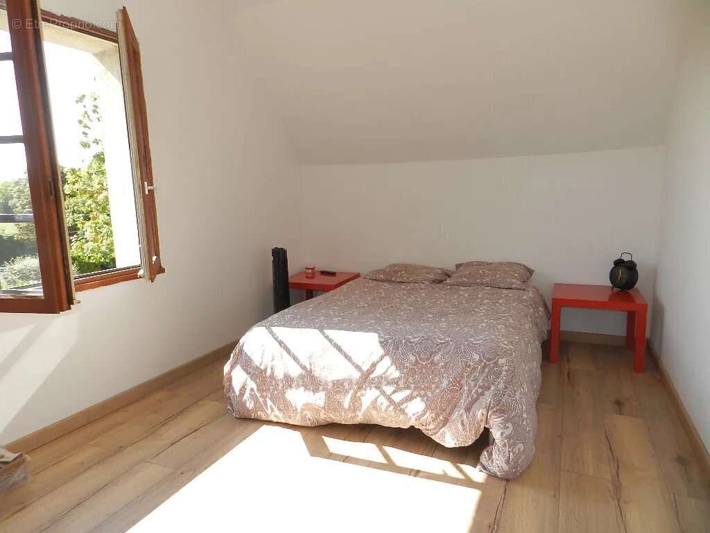 Maison à SAINT-PIERRE-SUR-DIVES