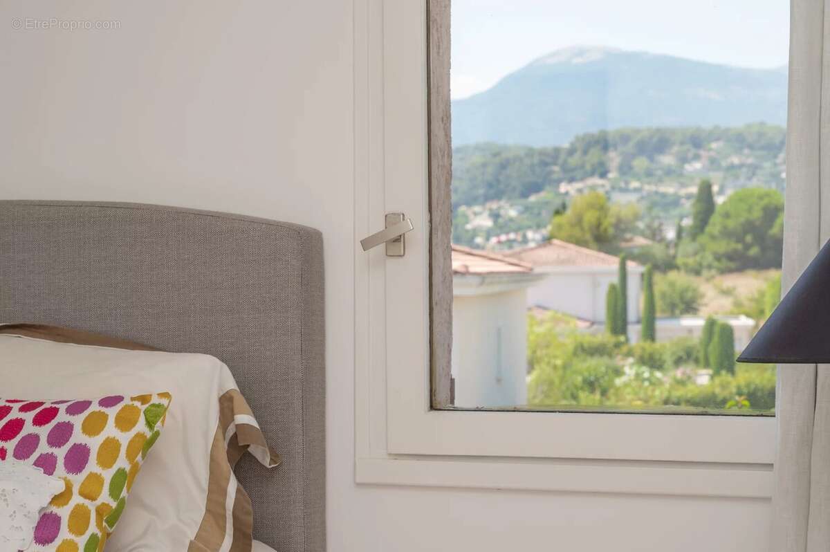 Maison à LA COLLE-SUR-LOUP