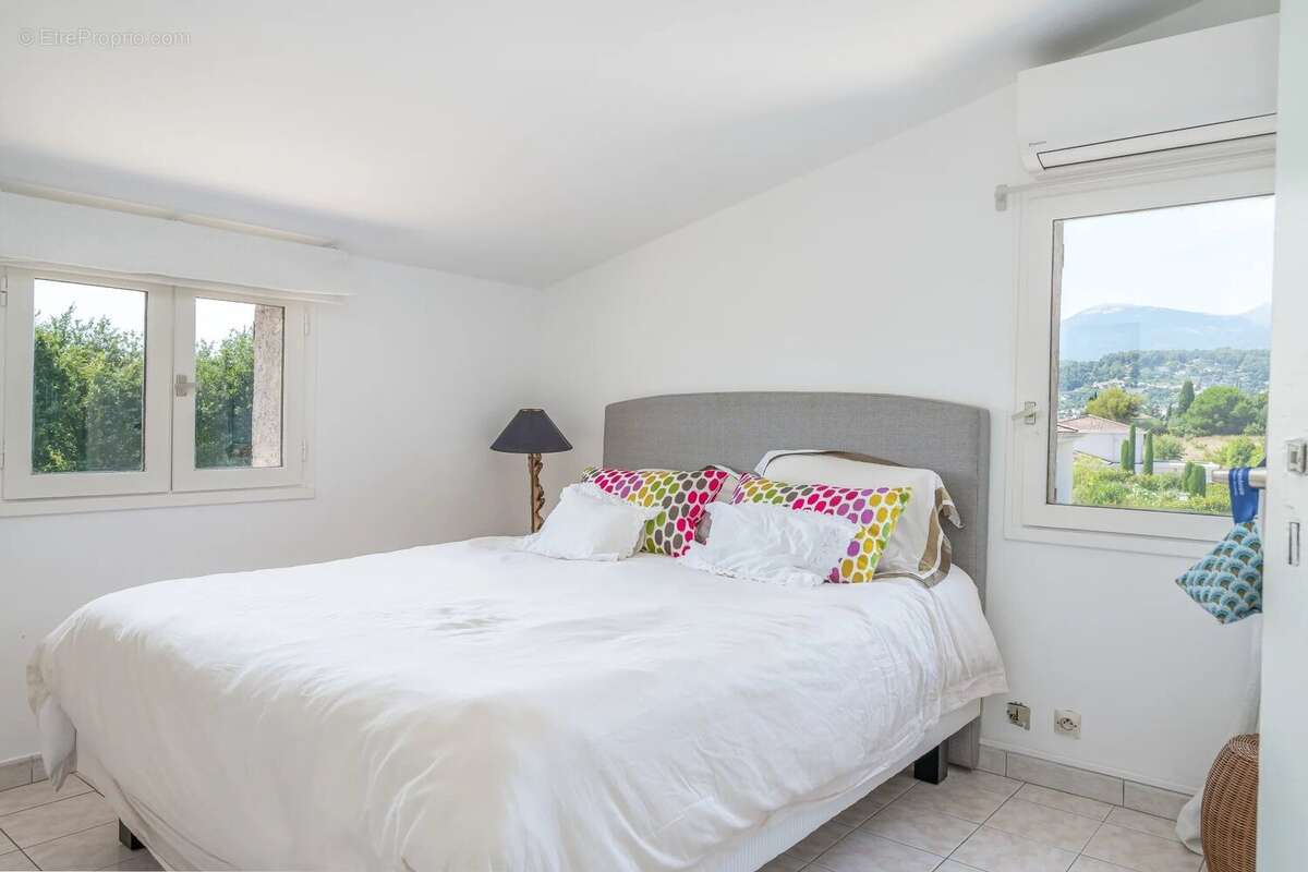 Maison à LA COLLE-SUR-LOUP