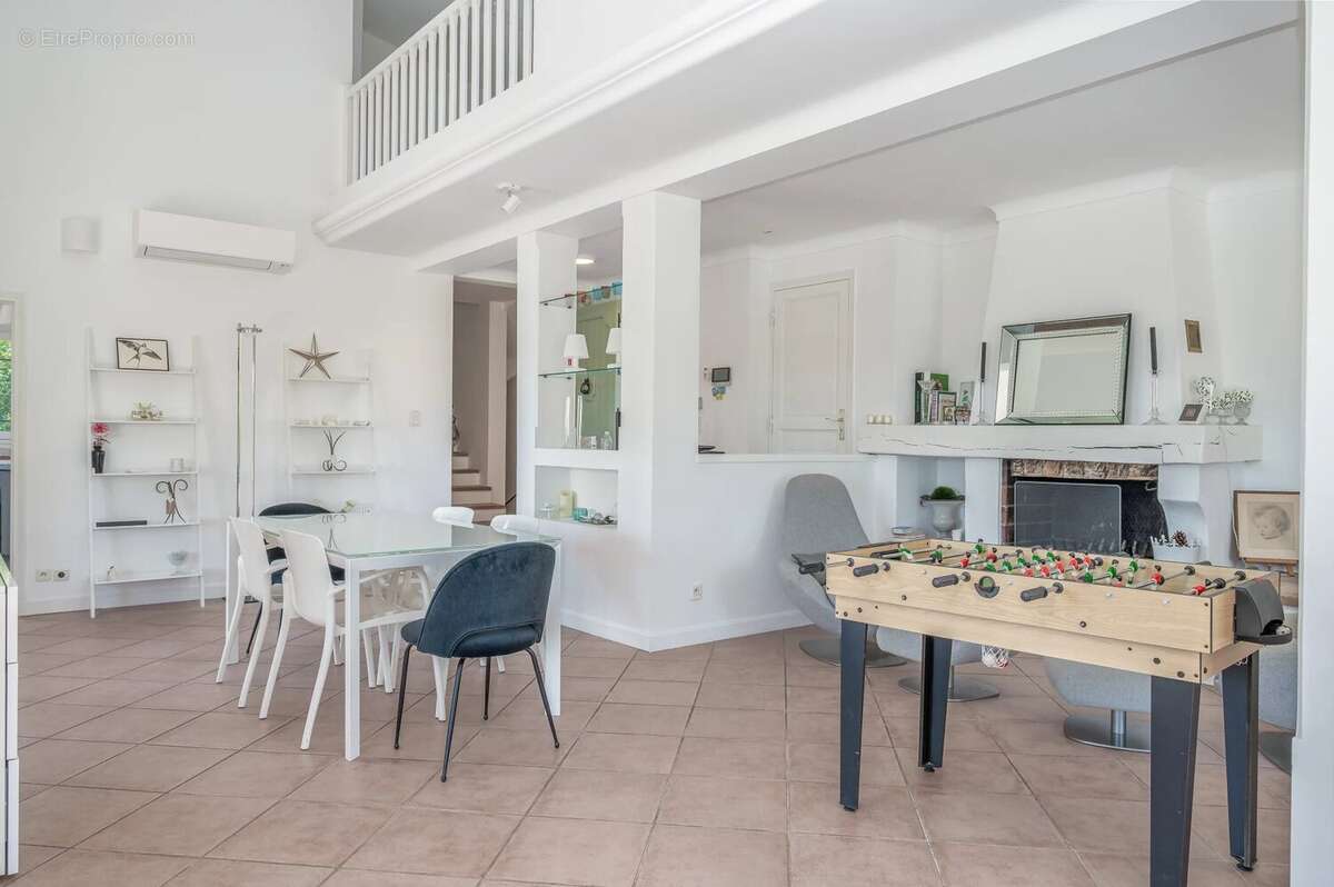 Maison à LA COLLE-SUR-LOUP