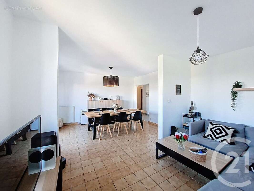 Appartement à SAINT-FONS