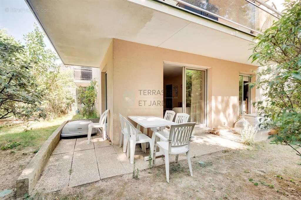 Appartement à MAISONS-ALFORT