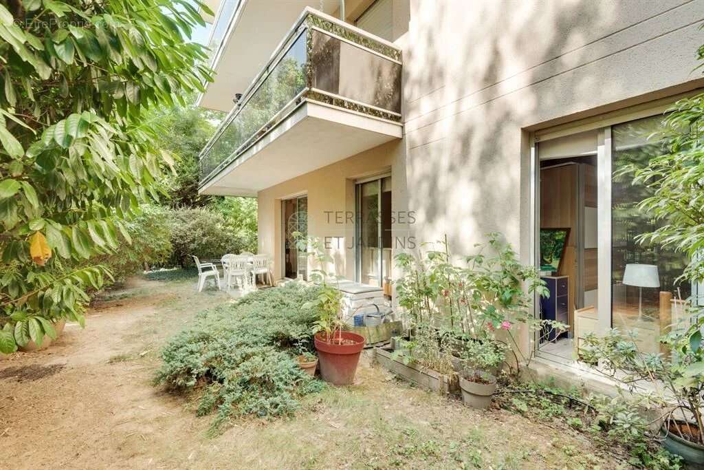 Appartement à MAISONS-ALFORT