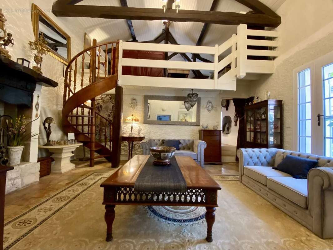 Maison à MONFLANQUIN