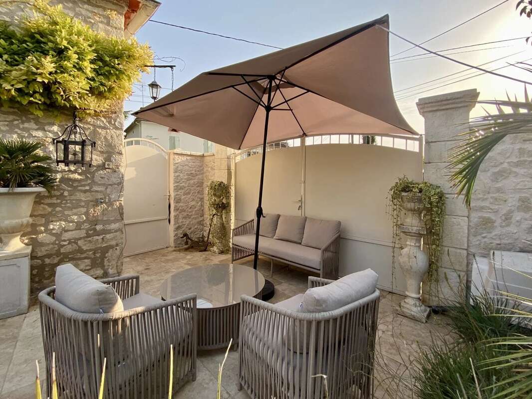 Maison à MONFLANQUIN