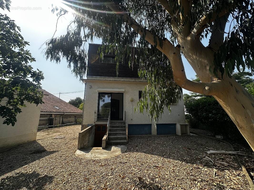 Maison à LESCURE-D&#039;ALBIGEOIS