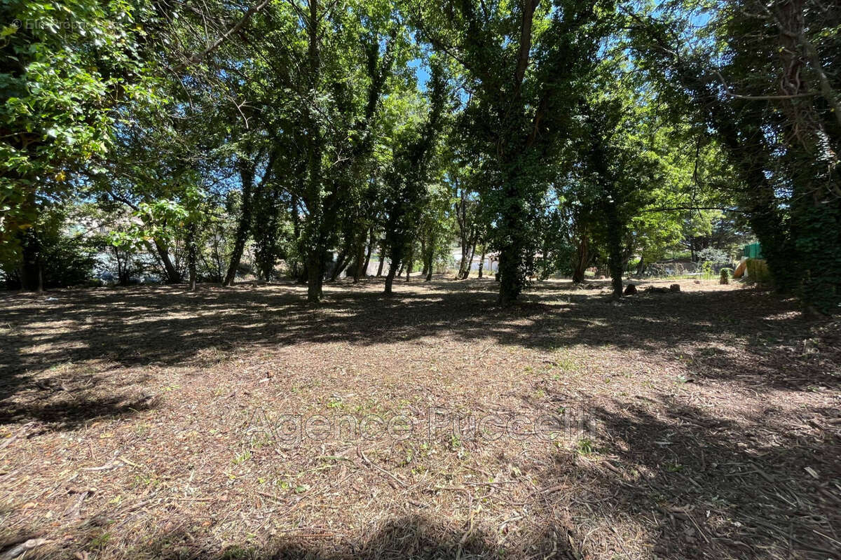 Terrain à VENCE