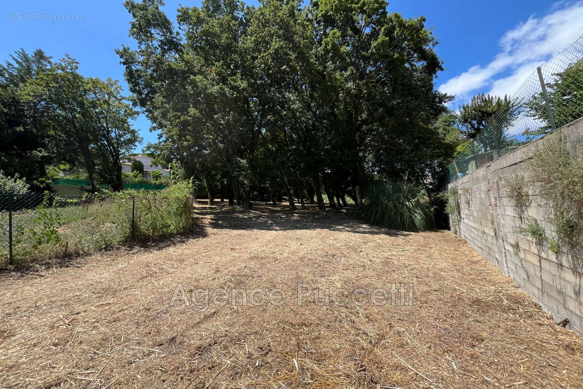 Terrain à VENCE